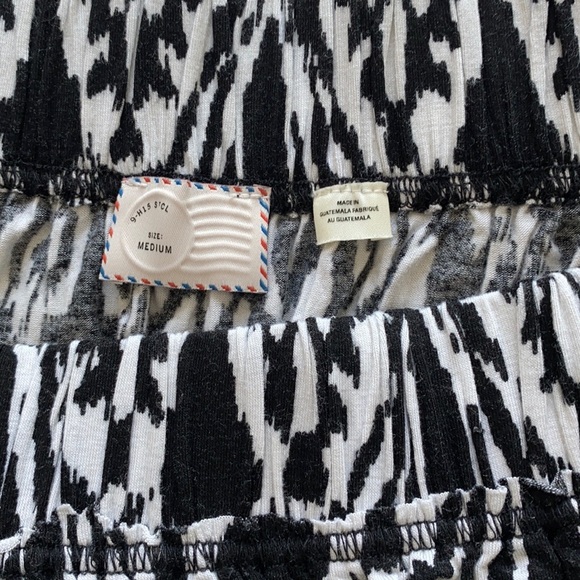 NWOT - Boho Aztec midi skirt - Picture 4 of 5